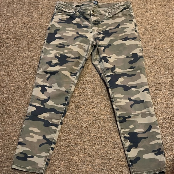 COPY - Camo GAP jeans - Picture 1 of 5